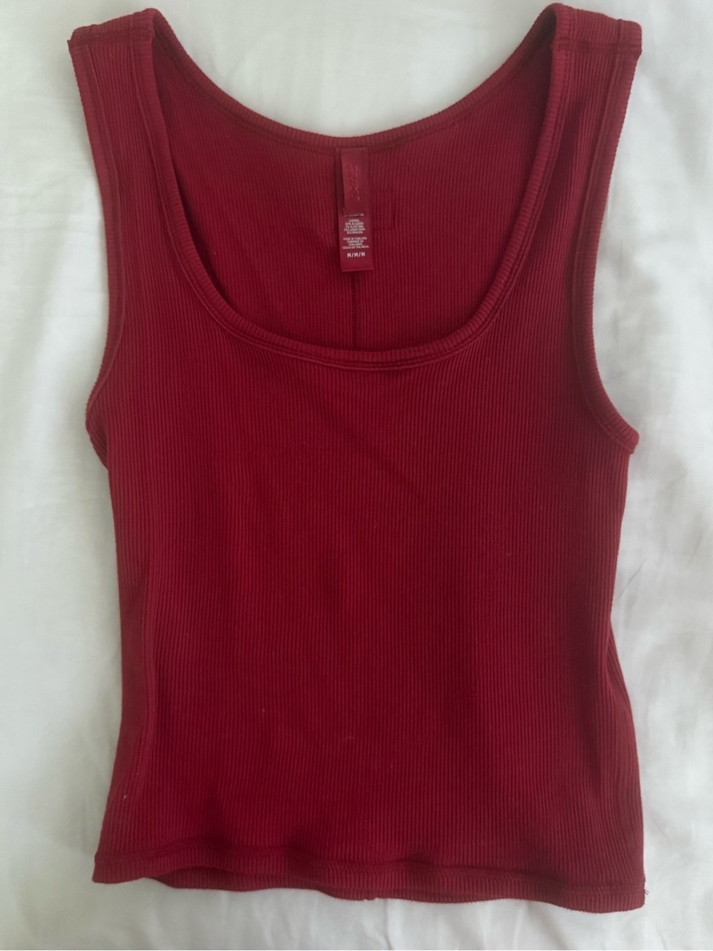 SKIMS Ribbed Scoop Neck Tank - Burgundy Red